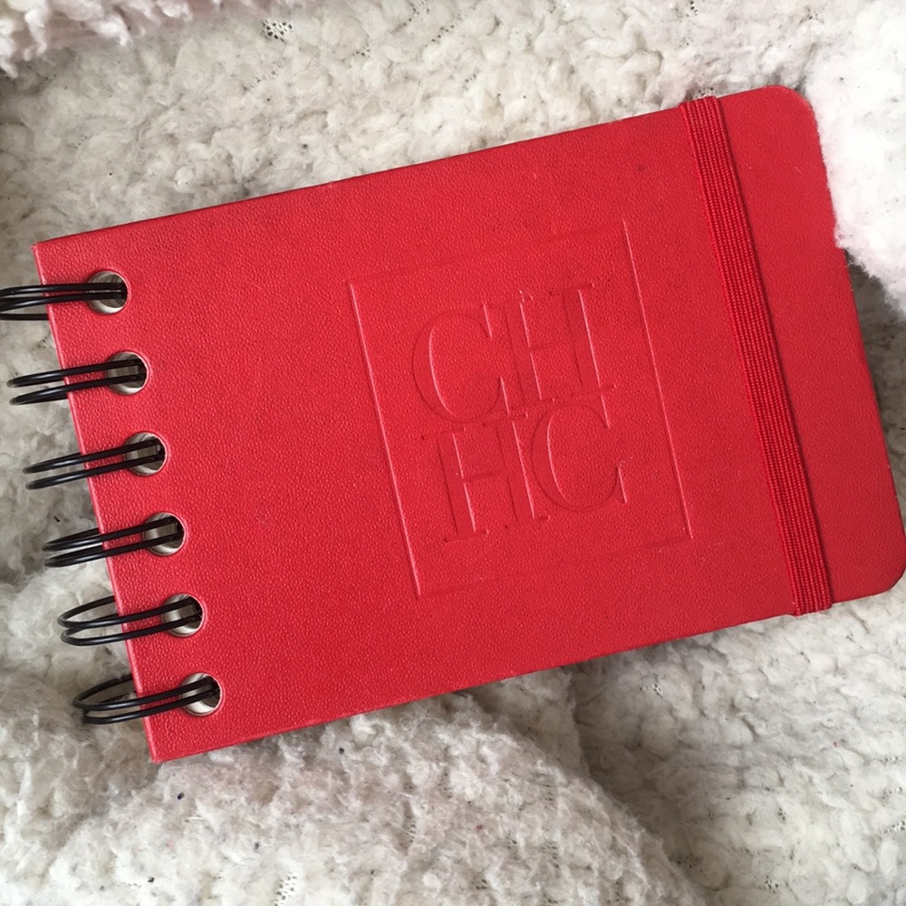 CH Carolina Herrera note
